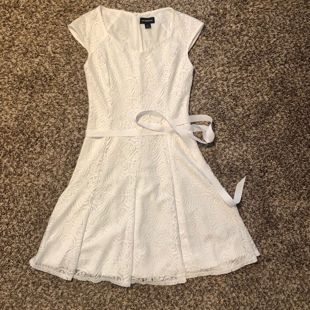 Elegant White Lace Dress